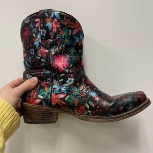 Dark floral chrome cowboy boots size 8.5 W